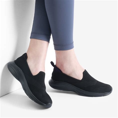 all black comfortable shoes